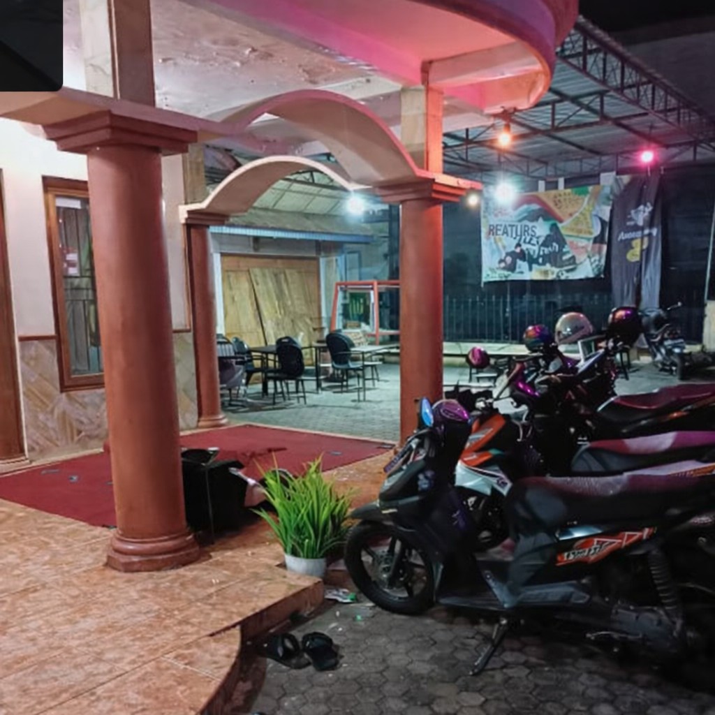 Warung kopi untuk tempat santai dan berkumpul